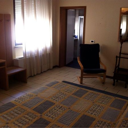 Hotel Cristallo Barga Fornaci di Barga المظهر الخارجي الصورة
