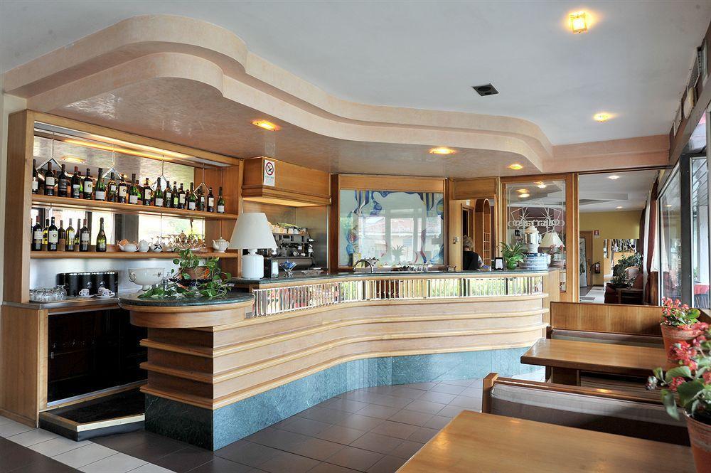 Hotel Cristallo Barga Fornaci di Barga المظهر الخارجي الصورة