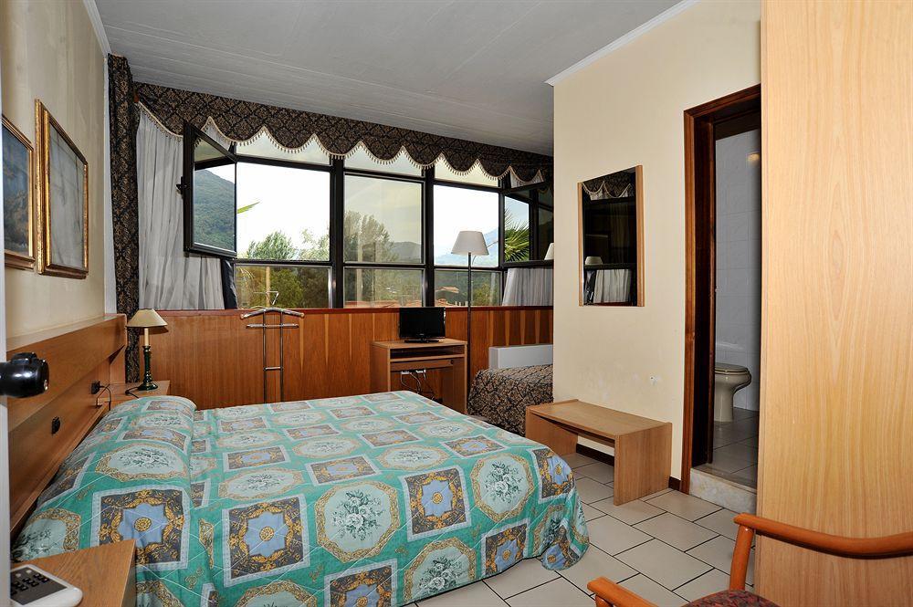 Hotel Cristallo Barga Fornaci di Barga المظهر الخارجي الصورة