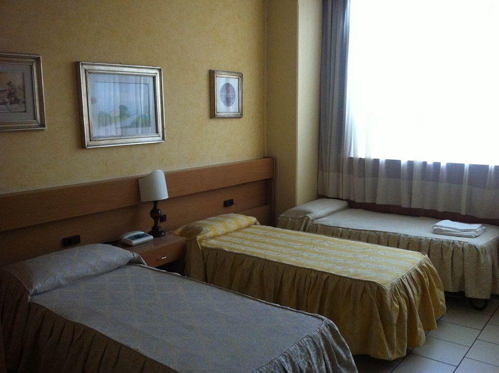 Hotel Cristallo Barga Fornaci di Barga المظهر الخارجي الصورة