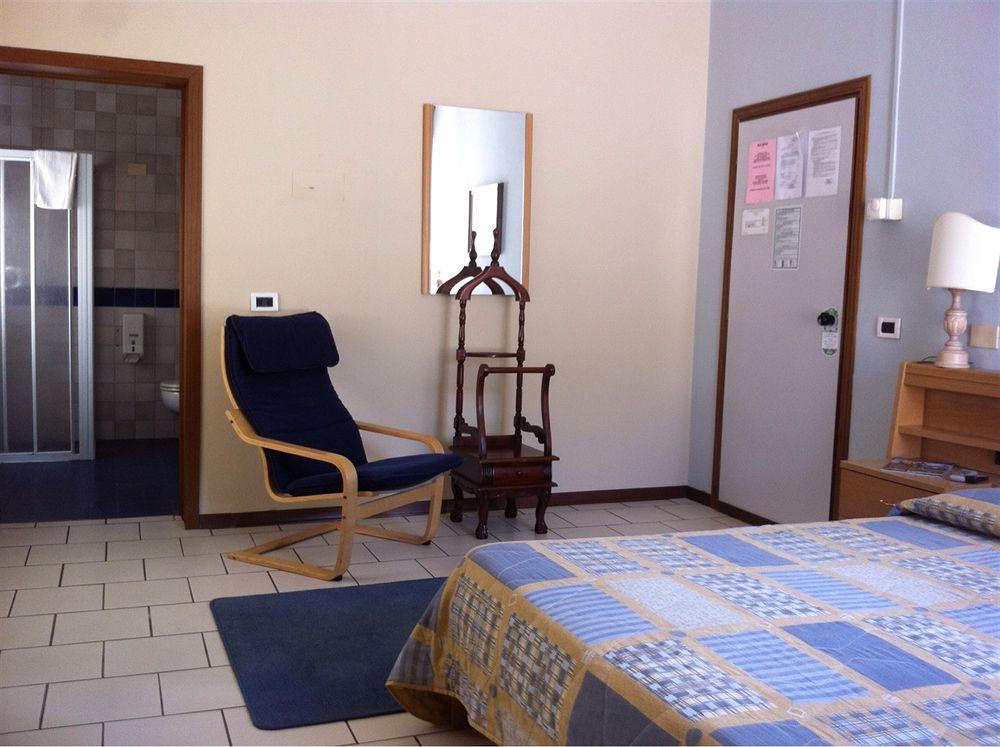 Hotel Cristallo Barga Fornaci di Barga المظهر الخارجي الصورة