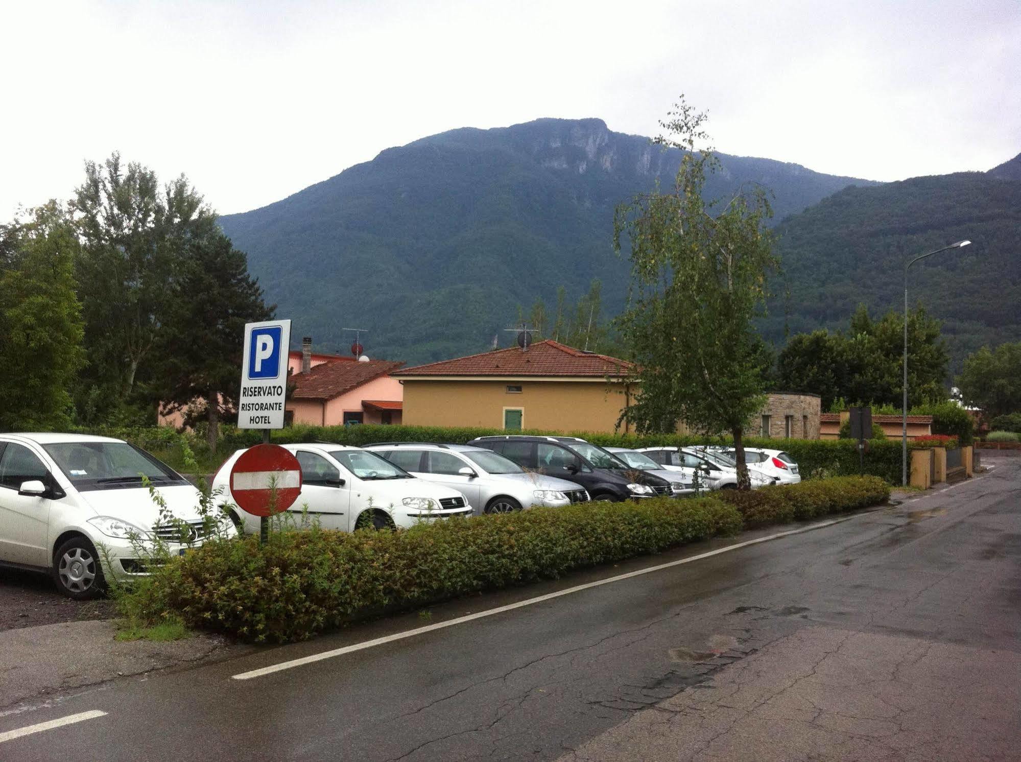 Hotel Cristallo Barga Fornaci di Barga المظهر الخارجي الصورة