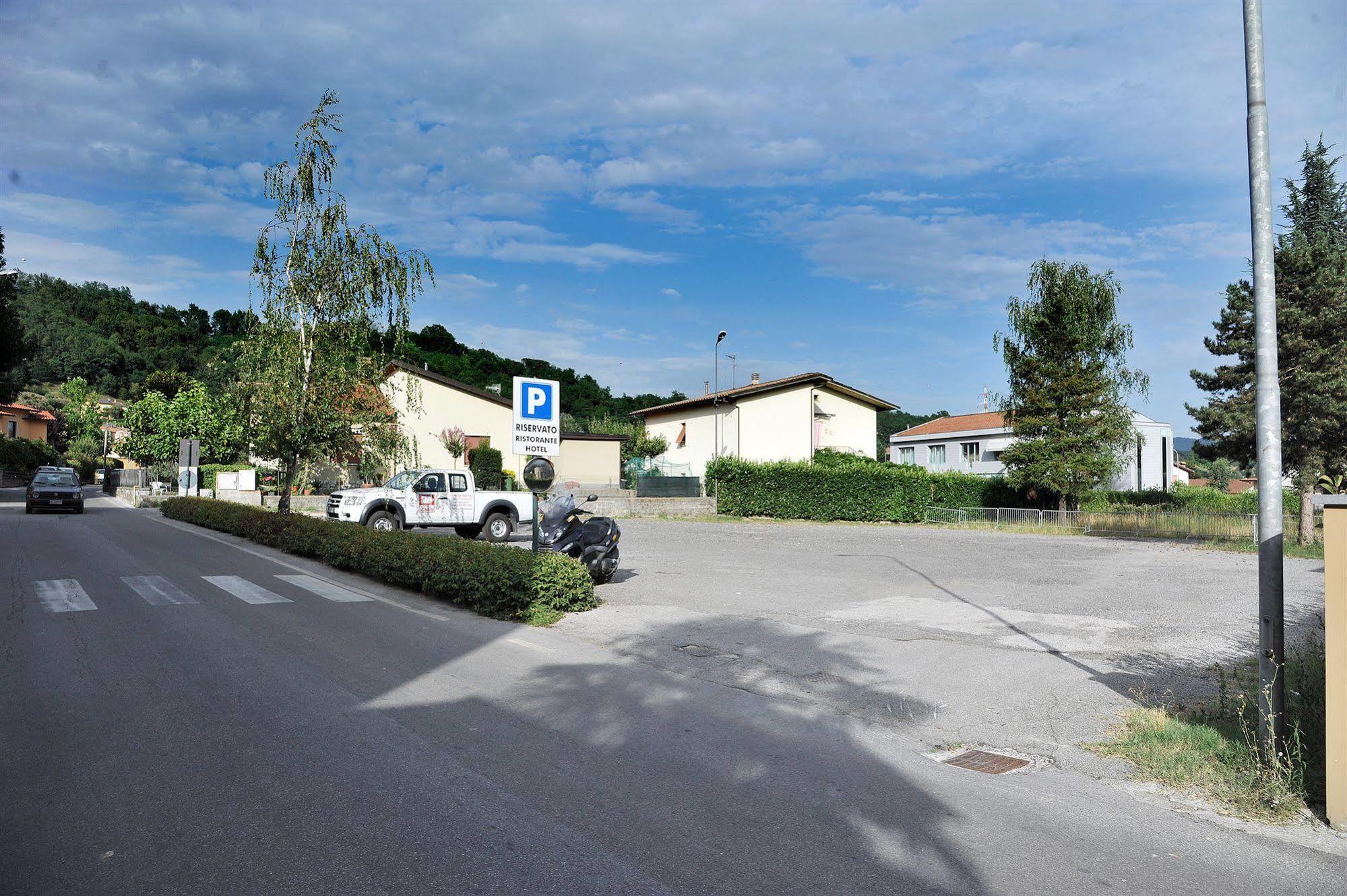 Hotel Cristallo Barga Fornaci di Barga المظهر الخارجي الصورة